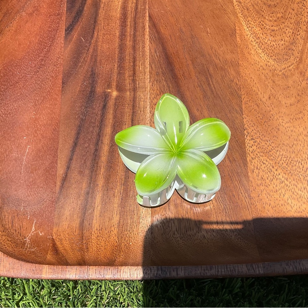 Green and White Flower Hair Clip